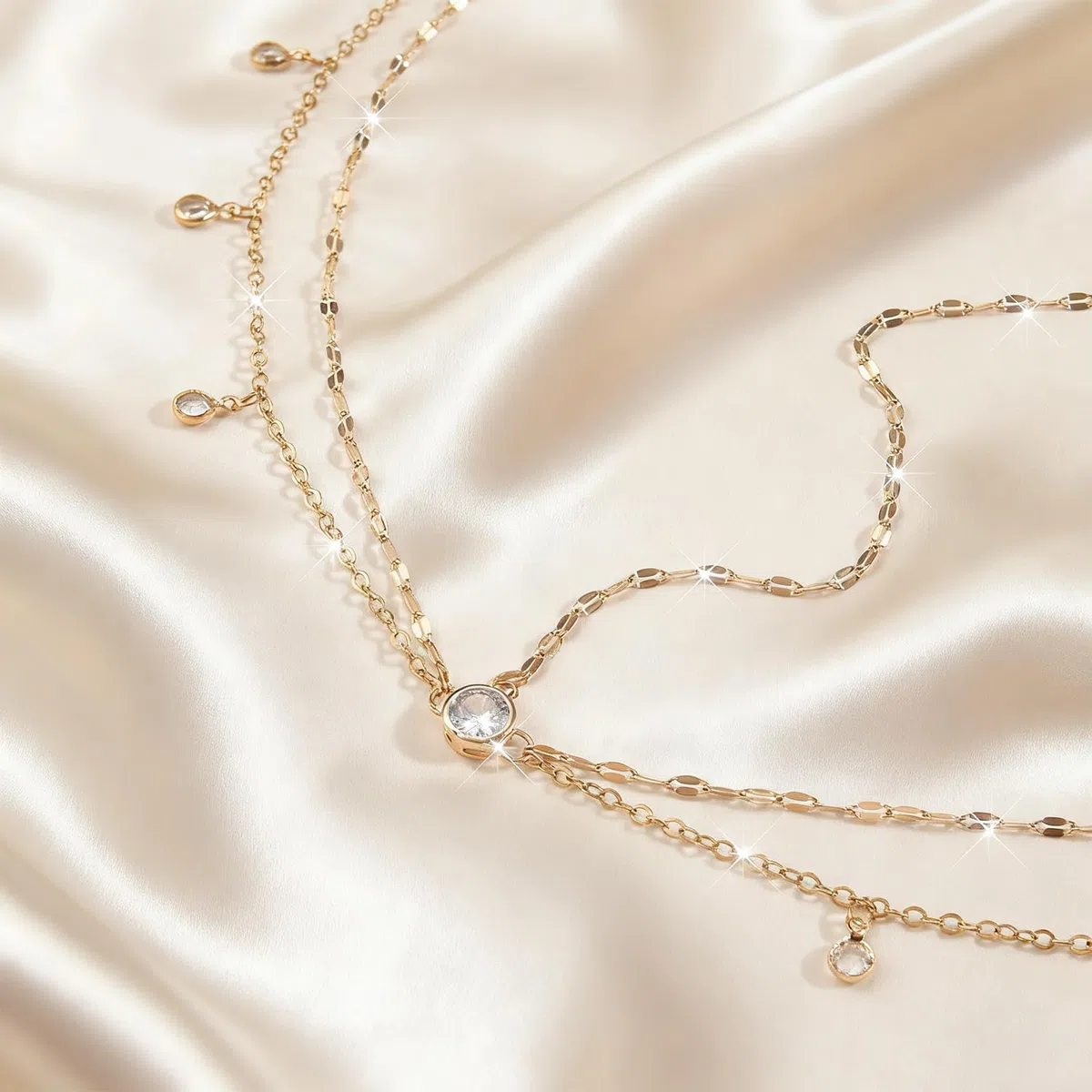 Goldene Haarkette für Frauen - Indisches Stirnschmuck-Pendant, Braut-Haaraccessoire (Goldfarben)