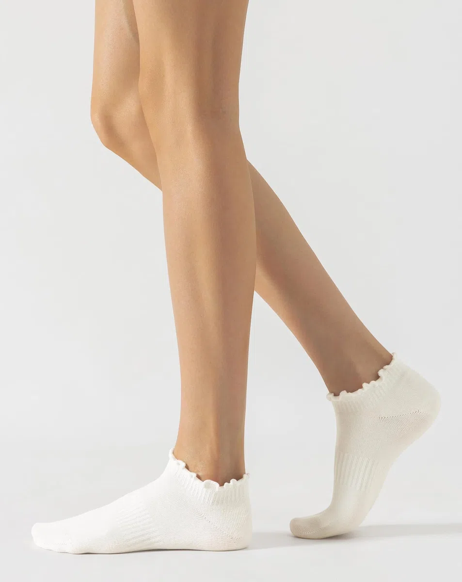 Yawlsow 6 Paar Rüschen Socken Damen Baumwollsocken Knöchelsocken Söckchen mit Rüsche weiche kurze Sommersocken für Sneaker Loafer Freizeitschuhe