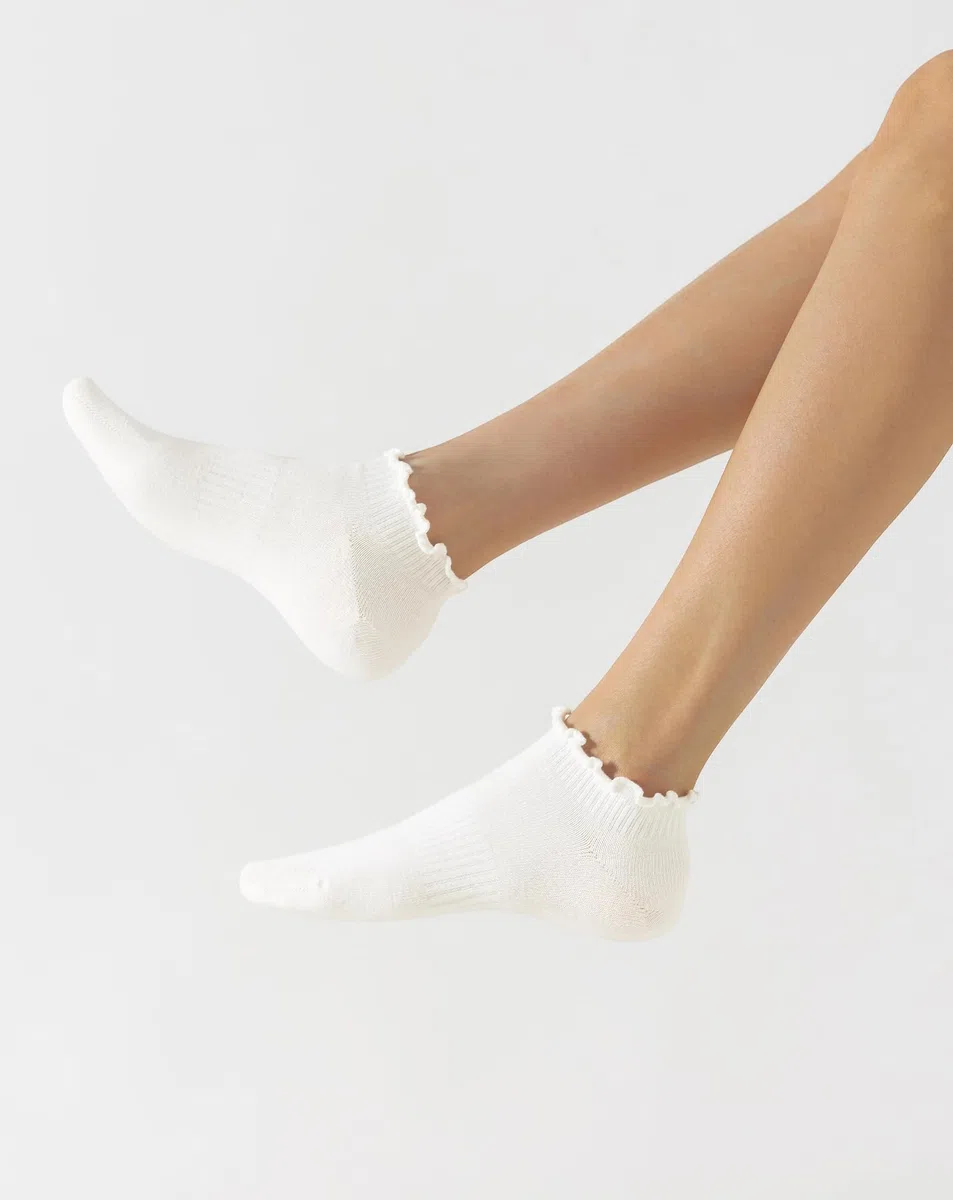 Yawlsow 6 Paar Rüschen Socken Damen Baumwollsocken Knöchelsocken Söckchen mit Rüsche weiche kurze Sommersocken für Sneaker Loafer Freizeitschuhe