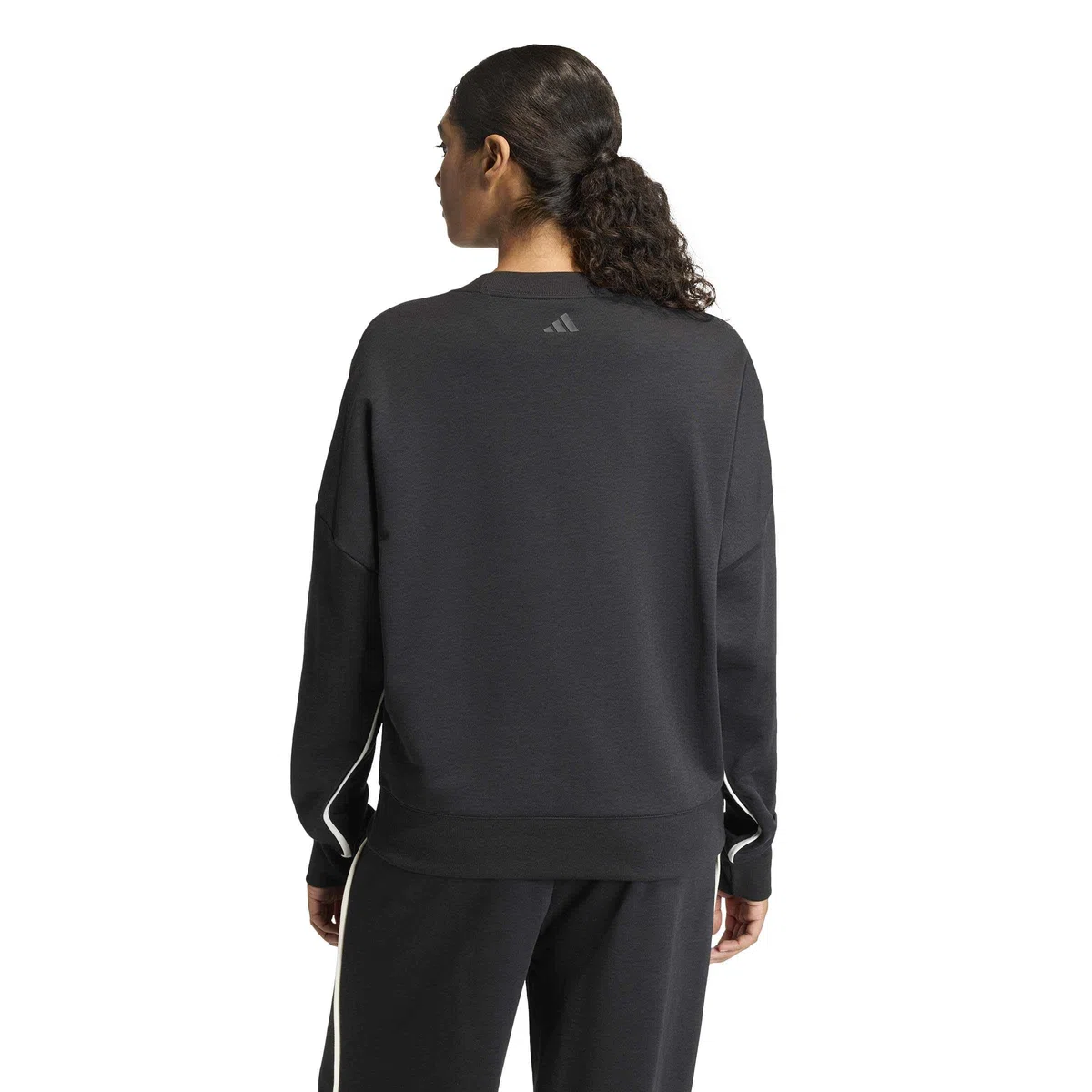 adidas Women's Seasonal Essentials Colorpop Sweatshirt mit aufgestickter Grafik