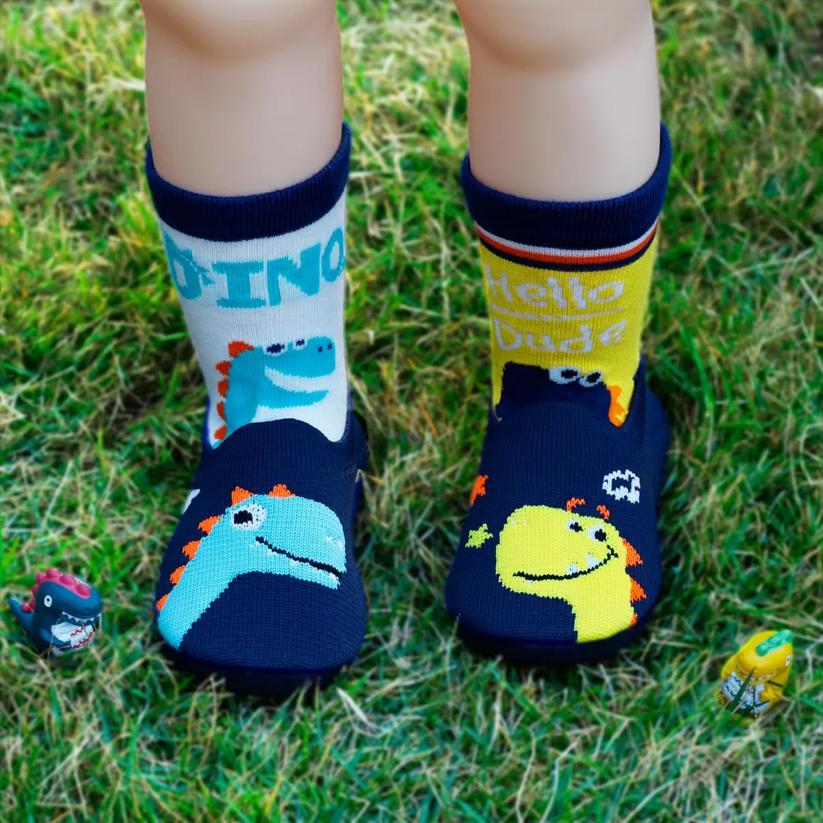 Hausschuhe Kinder Junge Mädchen Turnschläppchen Jungen Barfuß Kinder Hausschuhe Einhorn Dino Fuchs Pantoffeln Atmungsaktive Rutschfest Lauflernschuhe