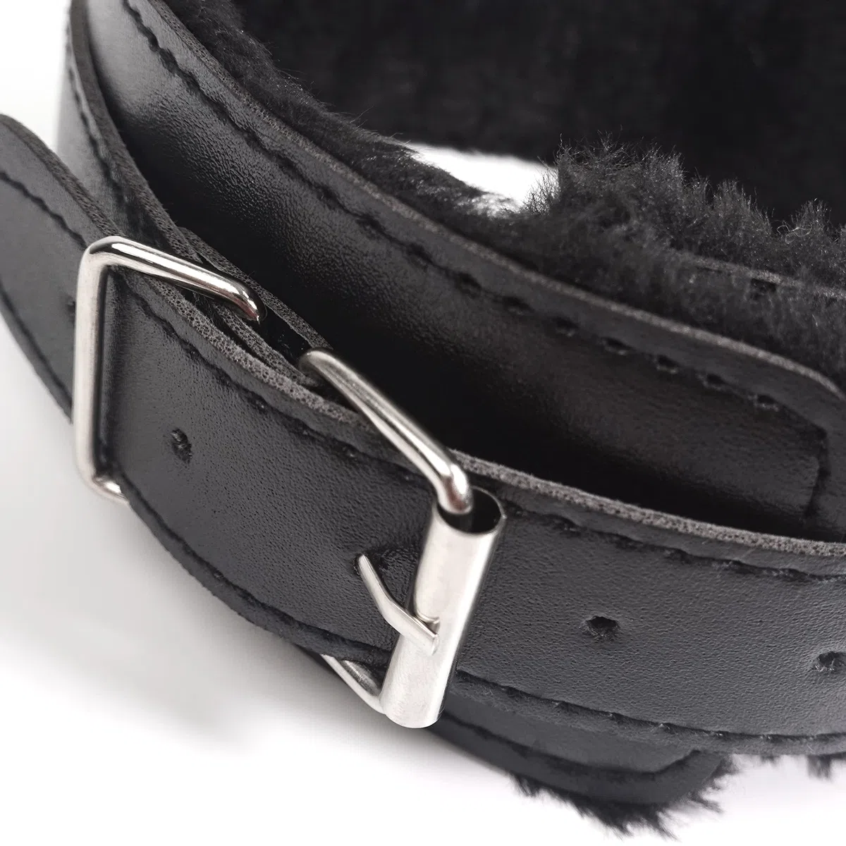 Paloli Rosa Choker Halskette für Frauen aus Leder – Fluffy Punk Leash, Gothic Cosplay & Sexy Schmuck