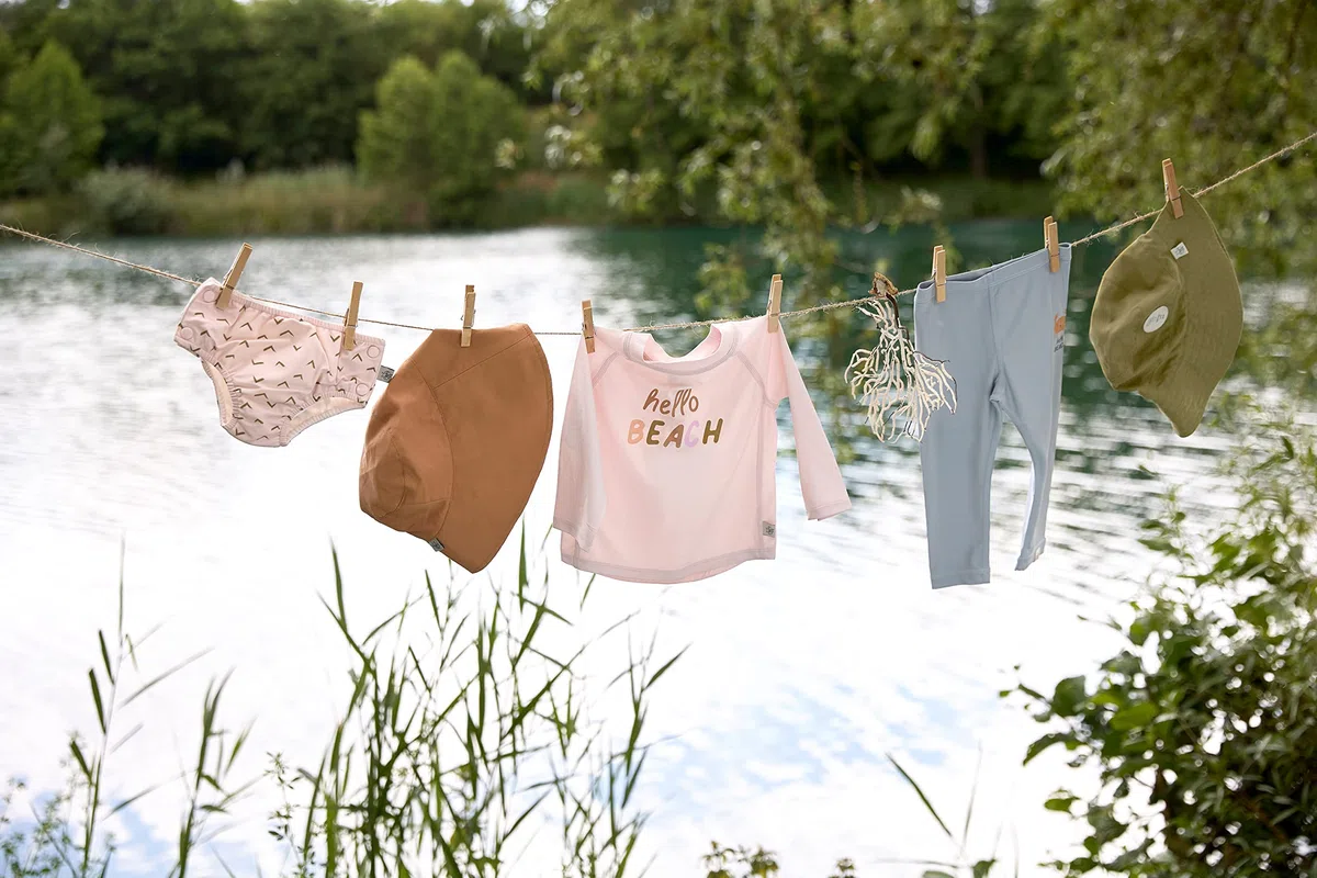 LÄSSIG Schwimmshirt Badeshirt Langarm Splash & Fun Hello Beach Light pink, 19-24 Monate Gr. 92