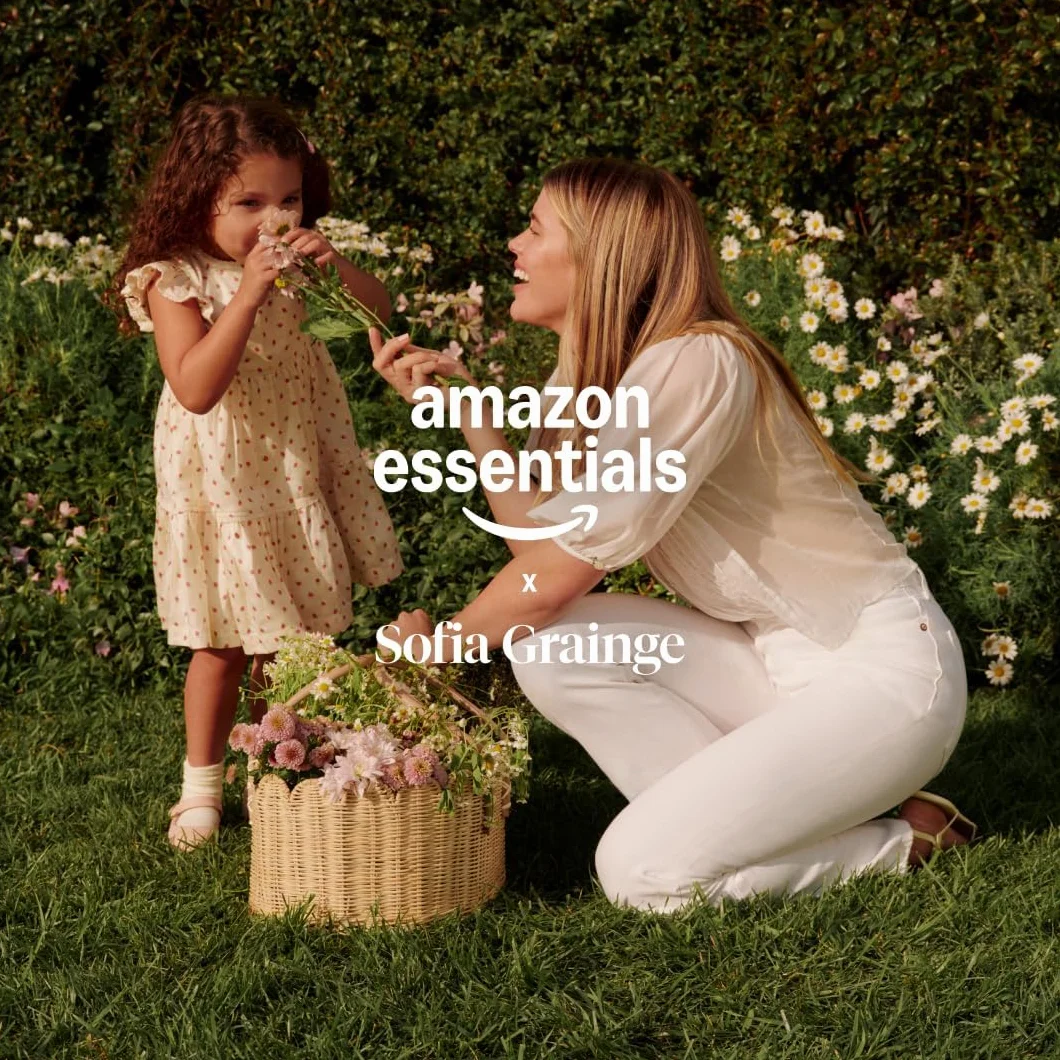 Amazon Essentials x Sofia Grainge Baby und Mädchen Lässiges Kleid aus gewebtem Baumwollsatin im Fit-and-Flare-Schnitt