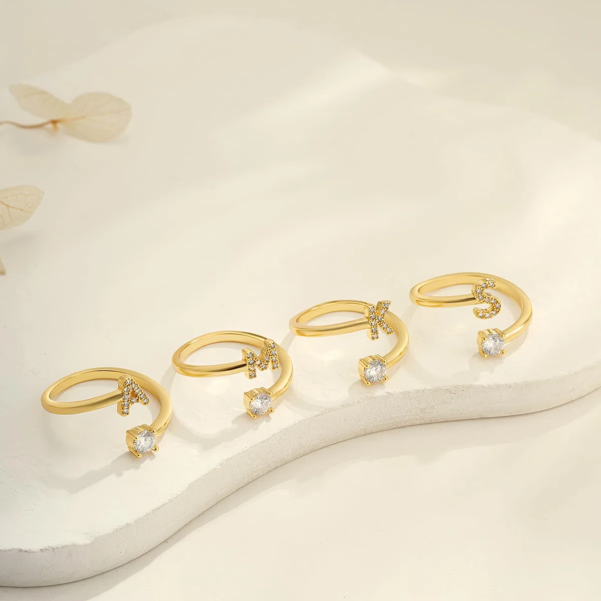 Ring Damen Gold, 14K Gold Vergoldet Ring mit Buchstaben Personalisiert Zirkonia Ringe Wasserfest Ringe Goldschmuck Valentinstag Geschenke für Frauen Freundin Mädchen