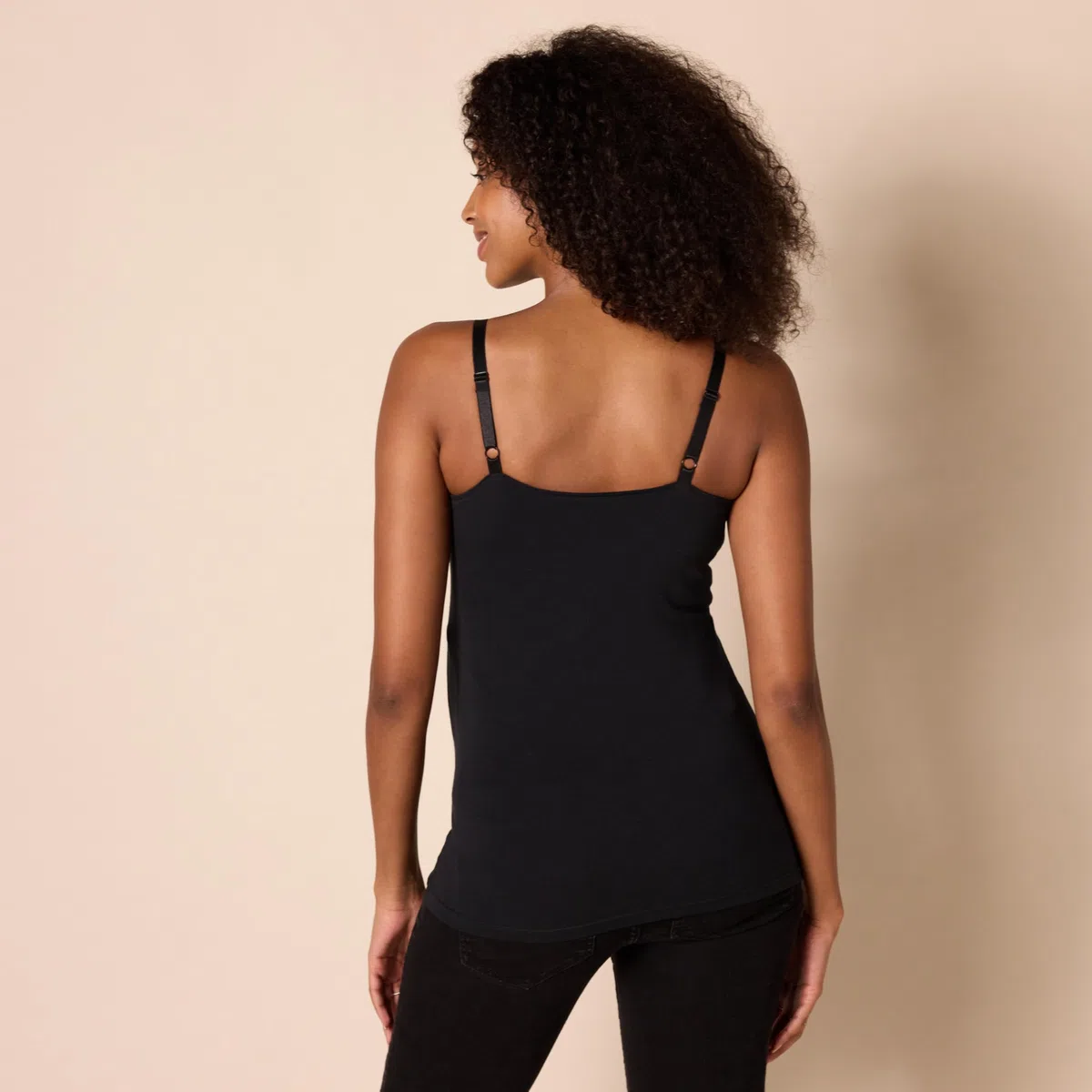 Amazon Essentials Damen Stillfreundliches Unterhemd Mit Verstellbaren Trägern Und Integriertem Regal-BH