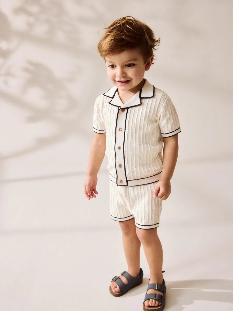 NEXT Jungen Standard Geknöpftes Strick-Polohemd und Shorts 62-140