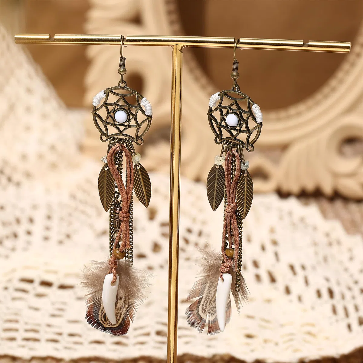 LOLIAS Boho Traumfänger-Ohrringe Drop Leder Choker Halskette Set für Frauen Handmade Retro Vintage Bohemian Feder Anhänger Dangle Ohrringe Stammes-Schmuck Geschenk