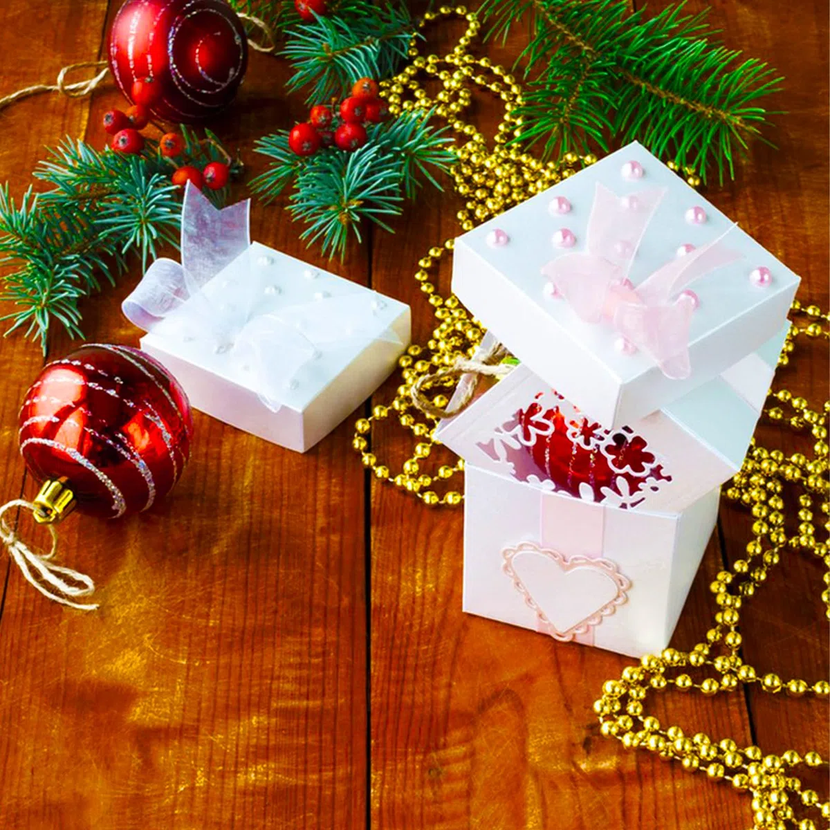 Perlenkette Weihnachtsbaum 8mm 10m Gold/Silber/Rot 3Stk ABS-Material Weihnachtsdekoration für Baum Schmuck DIY (mit Fishingline)