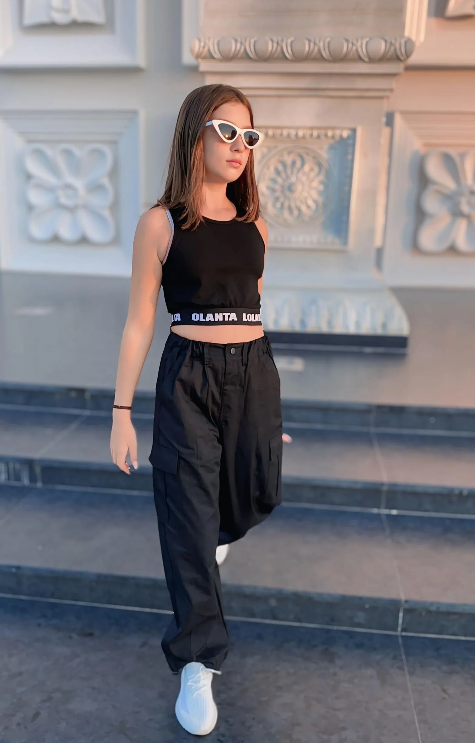 Rolanko Mädchen Cargohose, Baumwoll Baggy Hose mit Elastischer Taille und Mehreren Taschen für Kinder von 6–15 Jahre