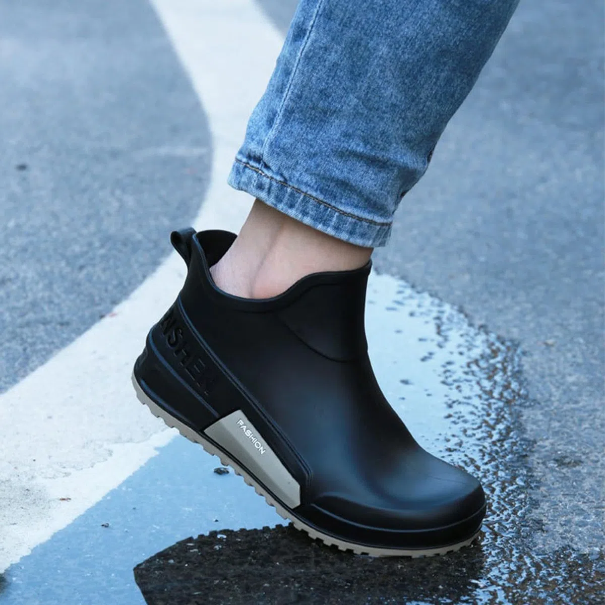 Gummistiefel Damen Halbhoch Wasserdicht, Regenstiefel Damen Kurz Stiefeletten Rutschfest Regenschuhe Atmungsaktive Leichte Arbeitsschuhe Paare Schlupfstiefel Bequem Trekkingstiefel Mode Regenboots