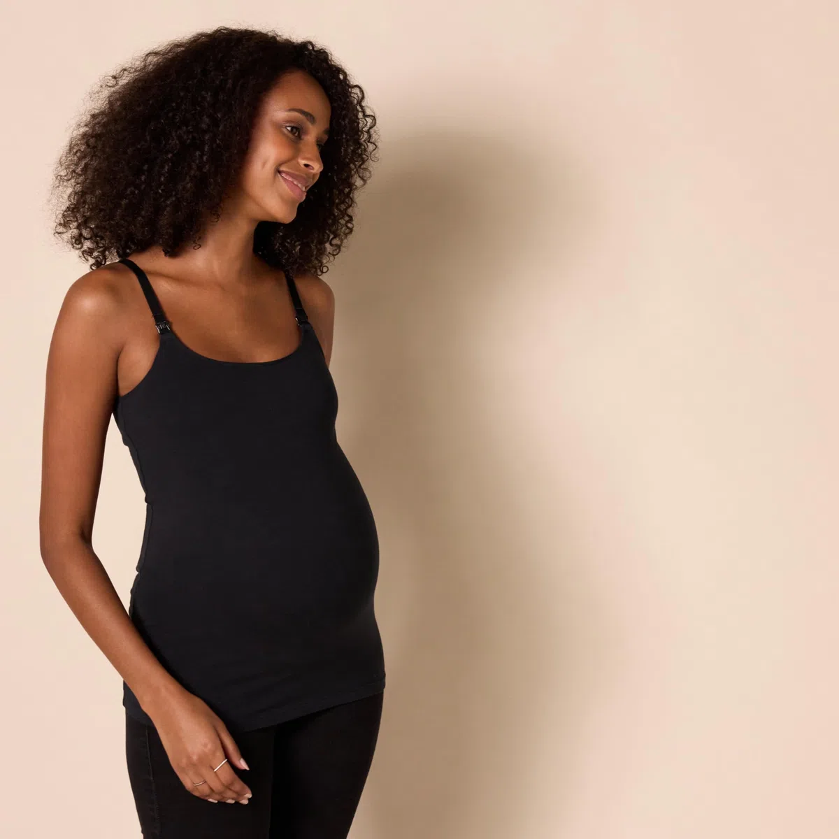 Amazon Essentials Damen Stillfreundliches Unterhemd Mit Verstellbaren Trägern Und Integriertem Regal-BH