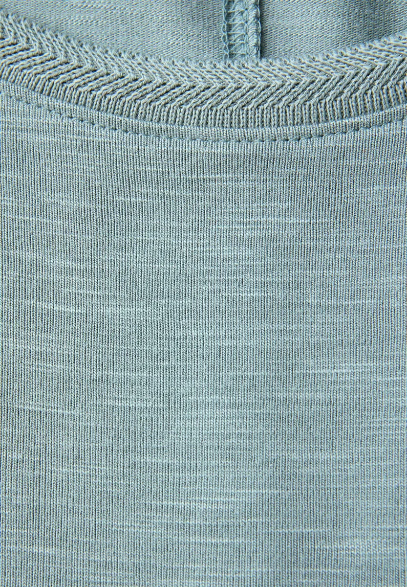 Shirt mit Dekotapes
