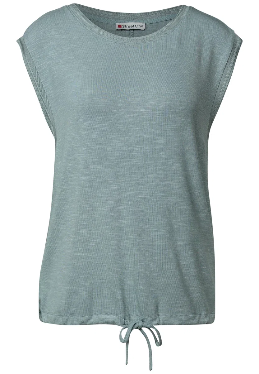 Shirt mit Dekotapes