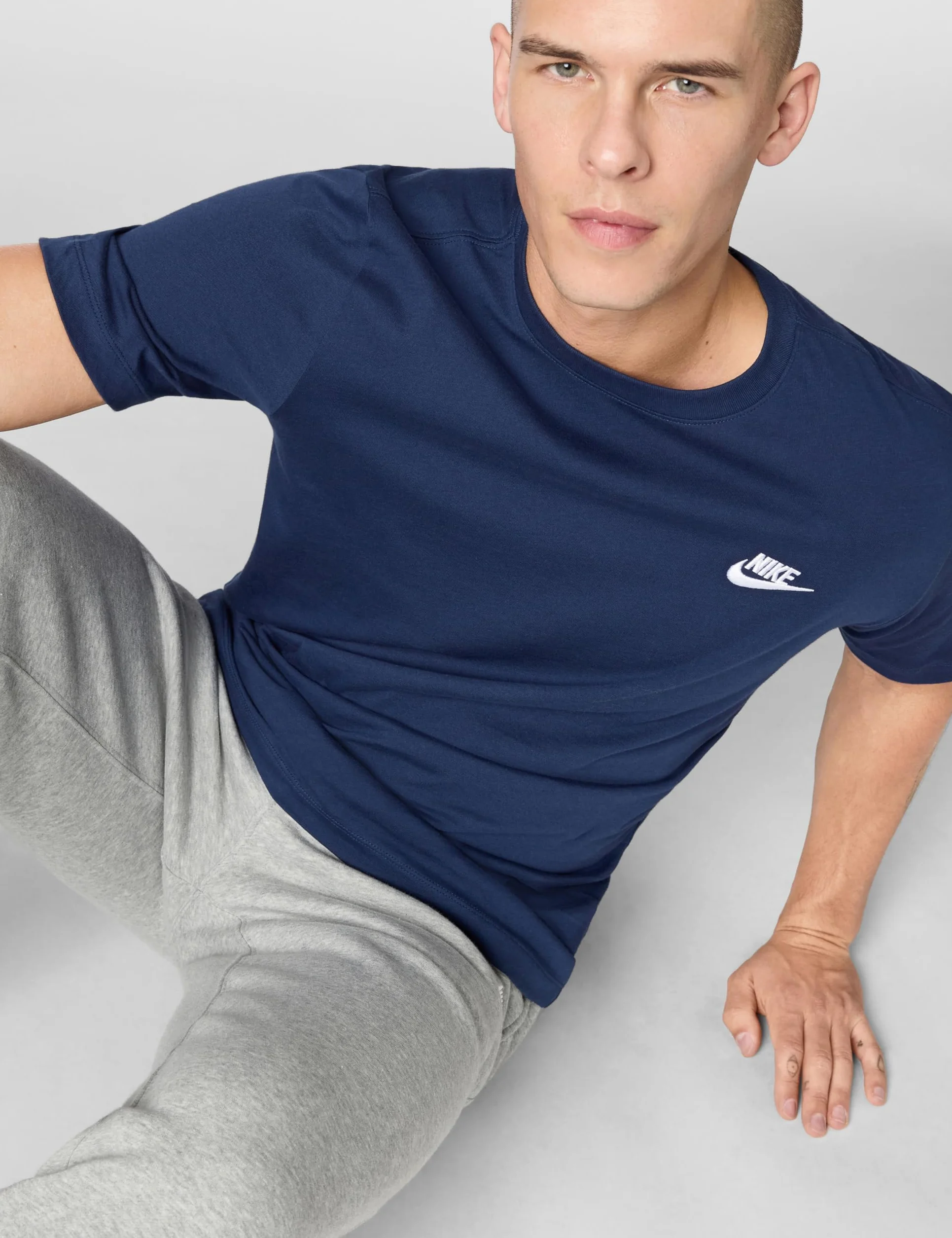 Nike Herren Sportswear Club T-Shirt (1er Pack)