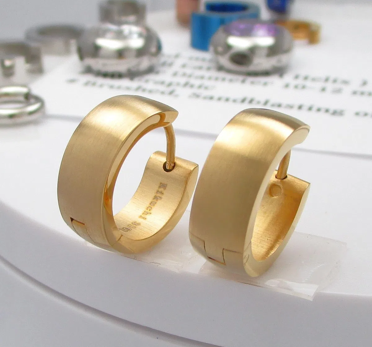 6mm / Ø 16mm Edelstahl Ohrringe Matt Golden Klapp Creolen Herren Damen Ohrstecker Bogen Gewölbt Ohrclicker ER15112