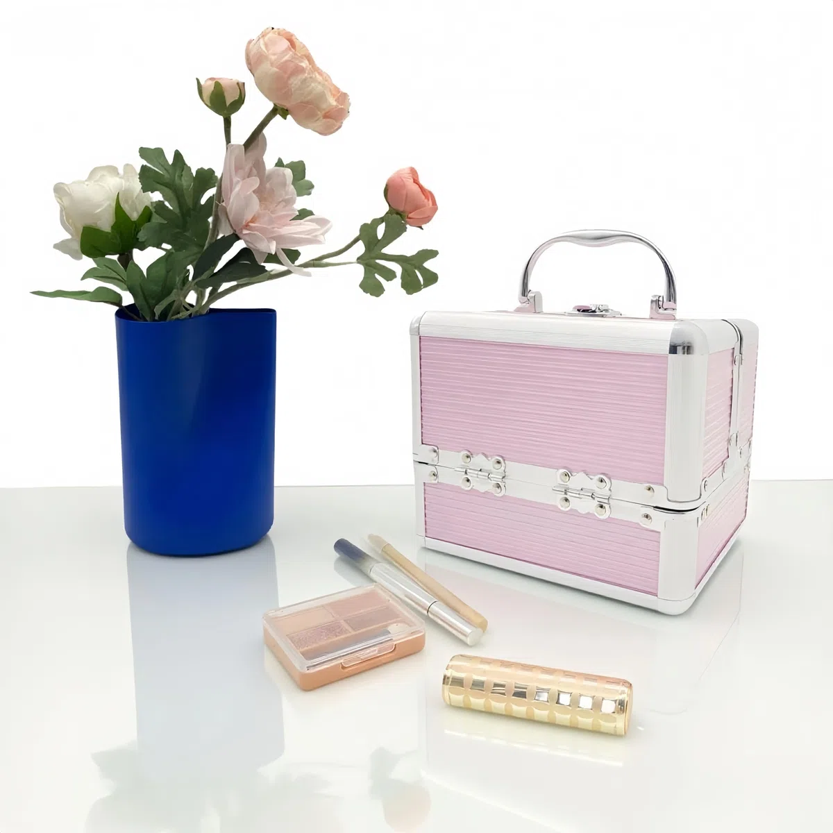 iGadgitz Home Mini Klein Aluminium Kosmetikkoffer, Schminkkoffer, Beautycase, Makeupbox - 4X ausklappbare Fächer, großes Bodenfach & Tragegriff - Klein