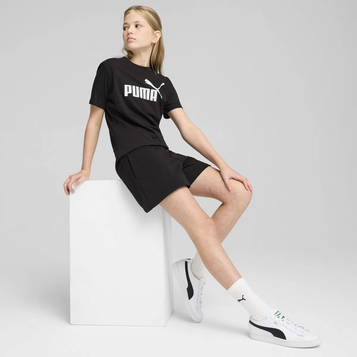 PUMA Mädchen ESS No. 1 Logo Tee G T-Shirts, PUMA Black, 176