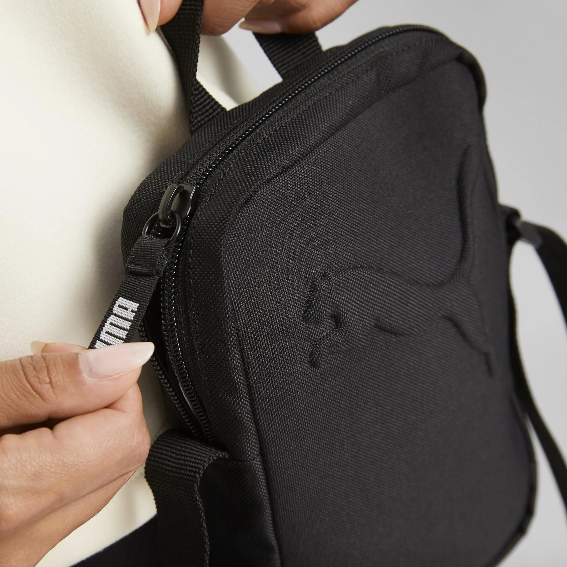 PUMA Umhängertasche Buzz Portable 079137