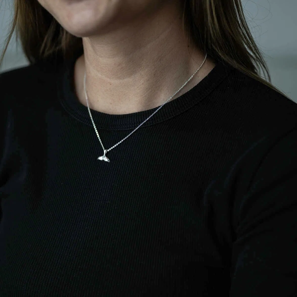 MATERIA by Matthias Wagner Wal Flosse Kettenanhänger klein 925 Silber wahlweise mit Kette