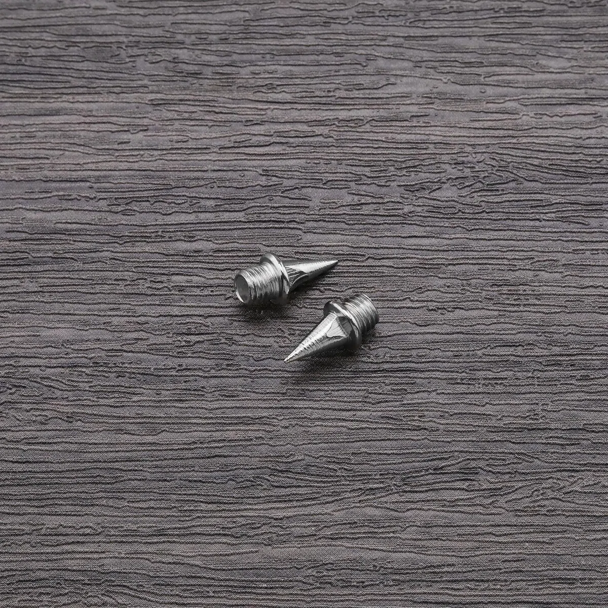 28 Stück Schuhspitzen, Gewindedurchmesser 5 mm, Länge der Nägel 9 mm, für Wettkampftraining, Laufen, Sprinten auf Asphalt, Asche, Eisfeld, silberfarben