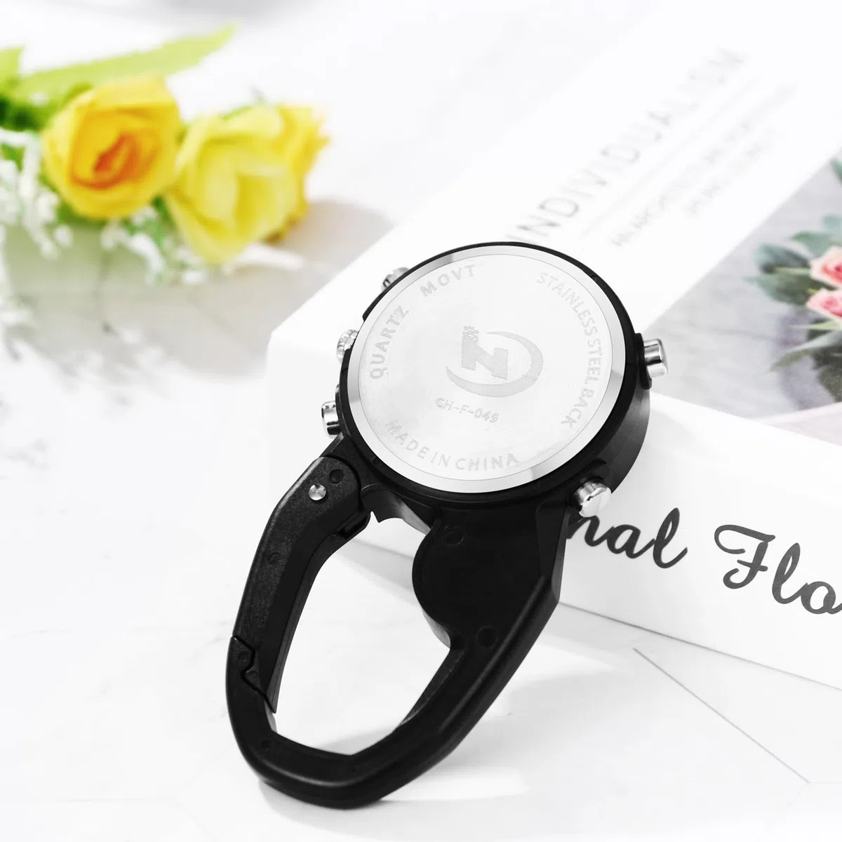 JewelryWe Taschenuhr mit Karabiner Befestigung Leuchtendes Gesicht Analog Quarz Uhr für Ärzte Krankenschwestern Sanitäter Köche