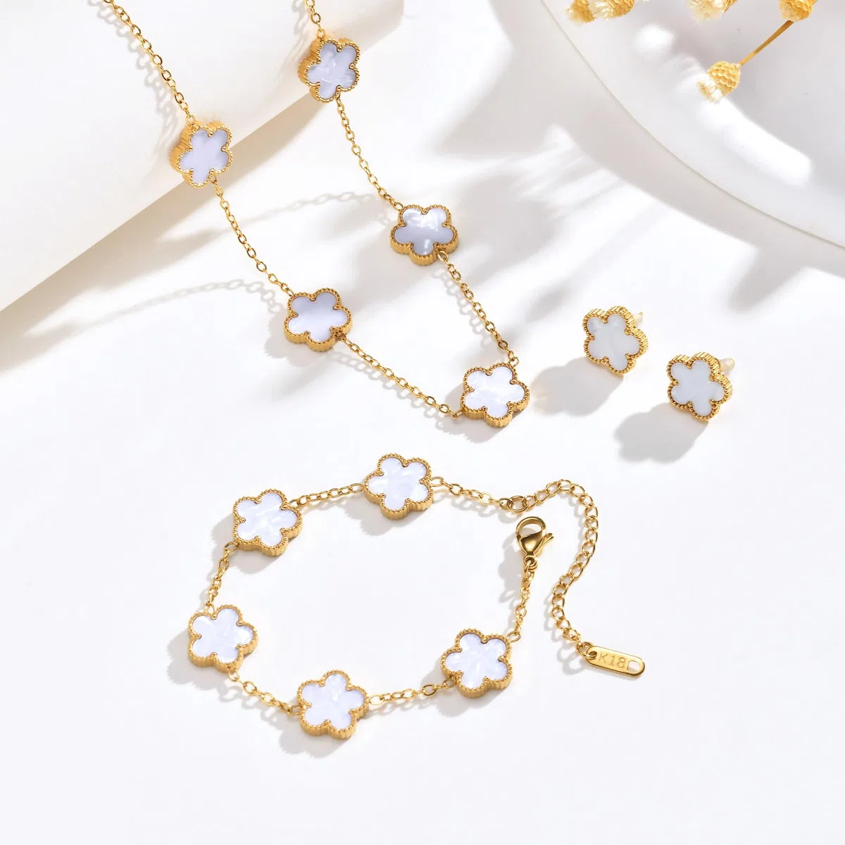 TempBeau Kleeblatt Armband Damen Schmuckset Mädchen, 18 K Vergoldet Edelstahl Halskette Ohrstecker Armband mit Zweiseitig Anhänger, Glücksklee Schmuck Set für Hochzeit Geburtstag Jahrestag