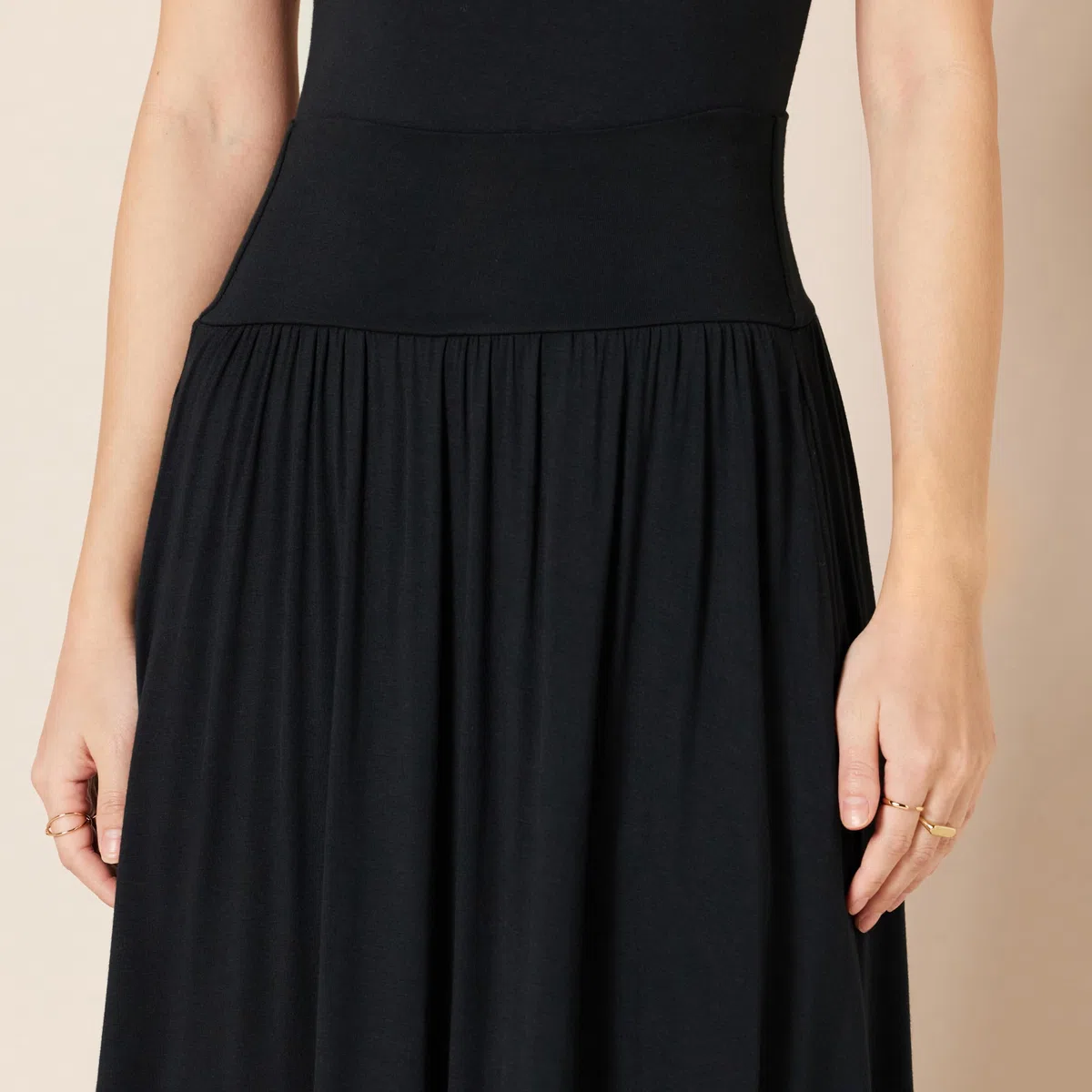 Amazon Essentials Damen Midirock aus Jersey zum Hineinschlüpfen, 66,0cm Länge