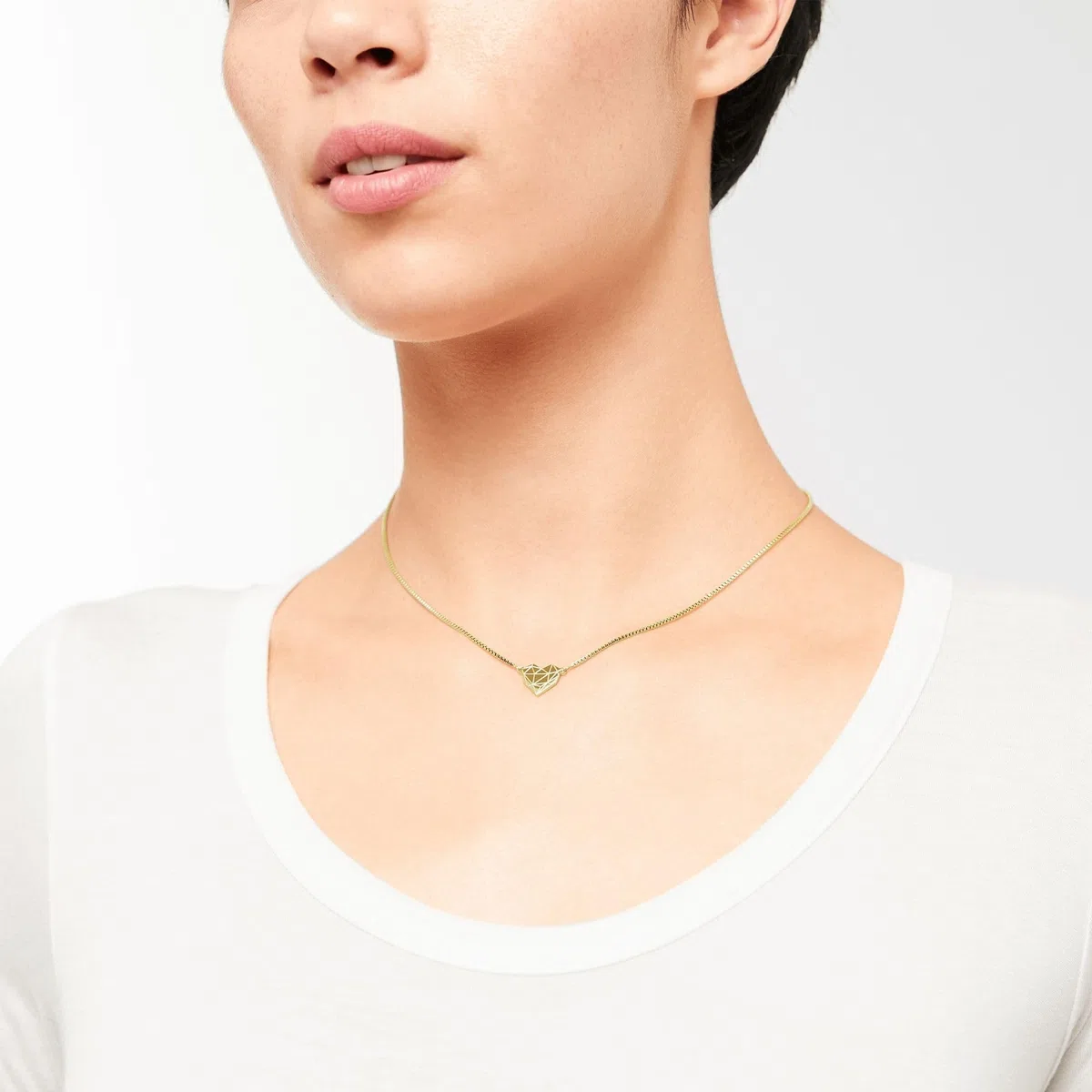 LIEBESKIND BERLIN Herz-Halskette für Damen – Edelstahl-Kette mit liebevollem Herzanhänger – In verschiedenen Farben und Ausführungen – Romantische Geschenkidee
