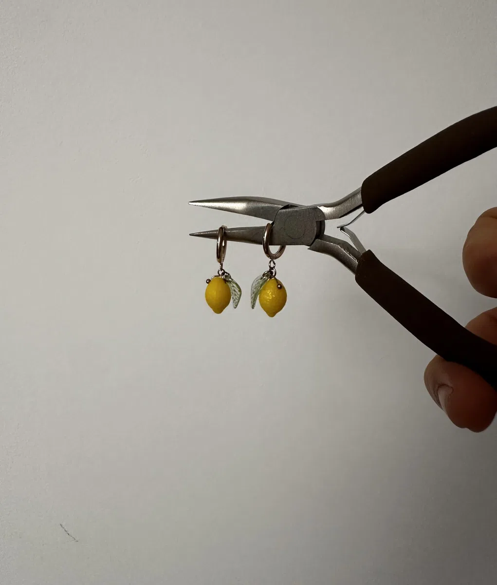 Handgemachte Ohrringe creolen aus 18k Gold vergoldeten Edelstahl mit hängenden Zitrone Anhänger