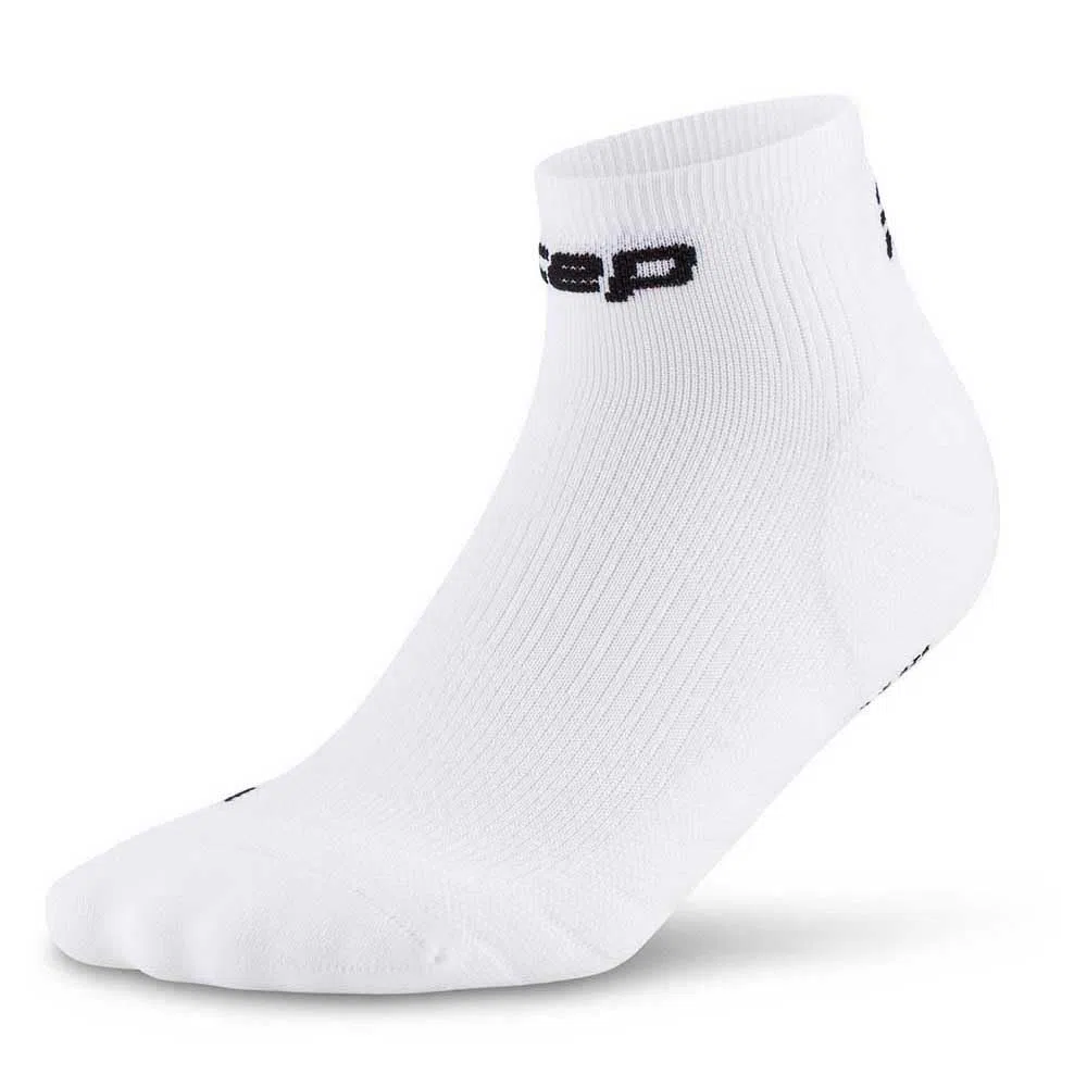 CEP Kurze Laufsocken mit Kompression für Damen – Core 5.0 Low Cut Kompressionssocken – Sneaker Sportsocken zum Laufen & Training mit rutschfester Passform und blasenfreiem Laufgefühl