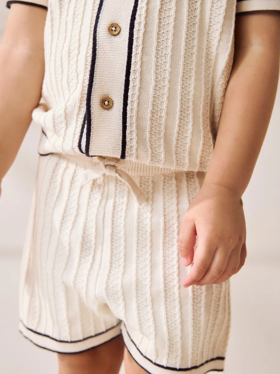 NEXT Jungen Standard Geknöpftes Strick-Polohemd und Shorts 62-140