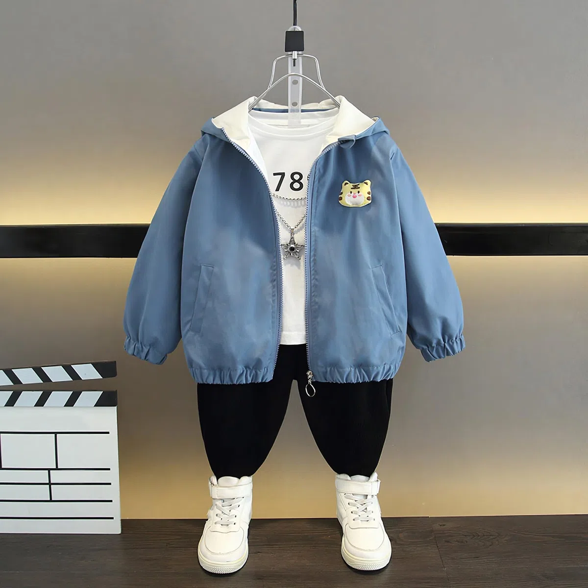 Übergangsjacke Jungen mit Kapuze Kinder Windjacke Reißverschlussjacke Cartoonjacke für Frühling Herbst