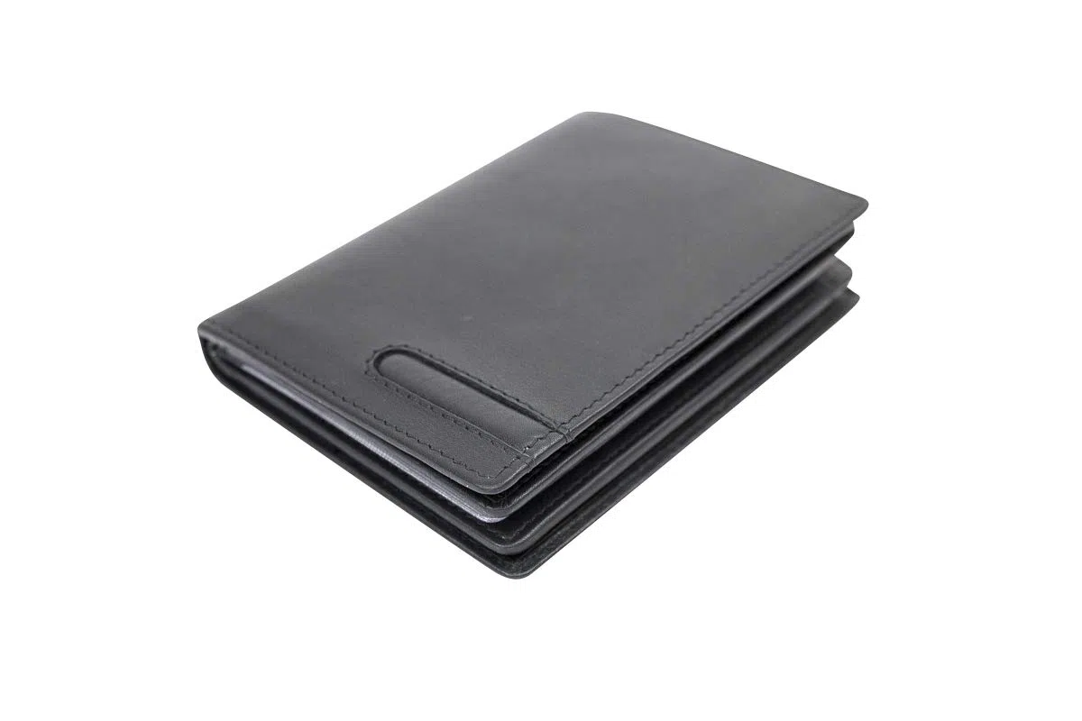 LEAS Ausweis- & Kreditkartenmappe/-hülle hochwertig verarbeitet mit RFID Schutzfolie Echt-Leder, schwarz Card-Collection