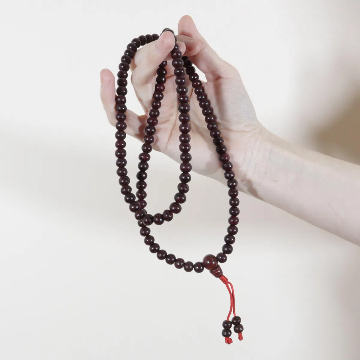 Gebetskette Mala Kette Rosenholz Perlen bordeaux Halskette Meditationskette