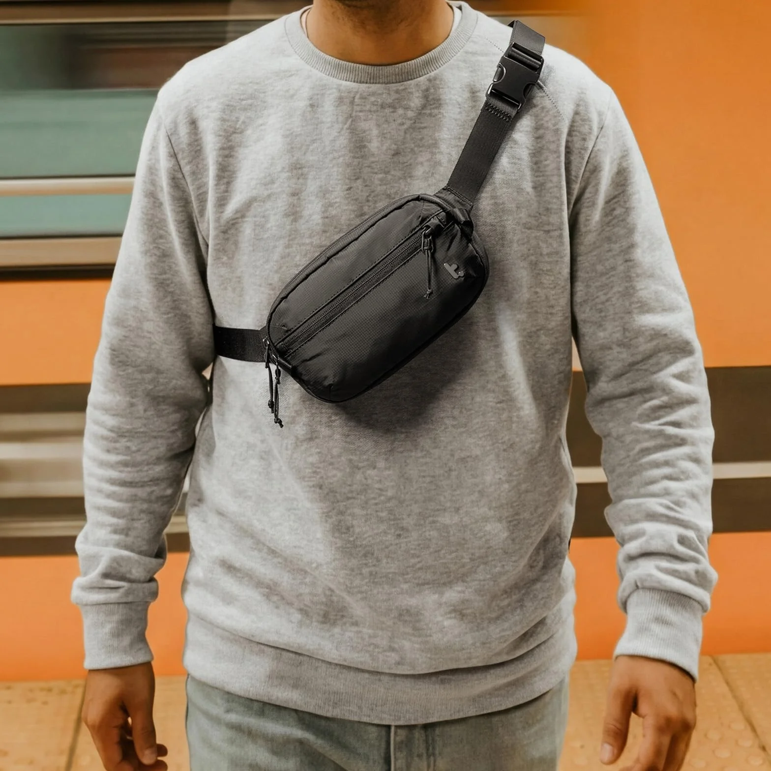 tomtoc 1,5 Liter Sling Bag mit RFID Schutz, Anti Diebstahl Bauchtasche Umhängetasche Schultertasche Crossbody Bag für Herren Damen, Spritzwassergeschützt Leicht Brusttasche für Alltag Reise, Schwarz