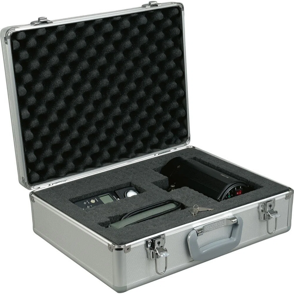 Alumaxx 45136 - Multifunktionskoffer Stratos II, Piloten Koffer aus Aluminium, Aktenkoffer in schwarz, Fotokoffer mit herausnehmbaren Schaumstoff Elementen, Pilotenkoffer ca. 32 x 39,5 x 16,5 cm